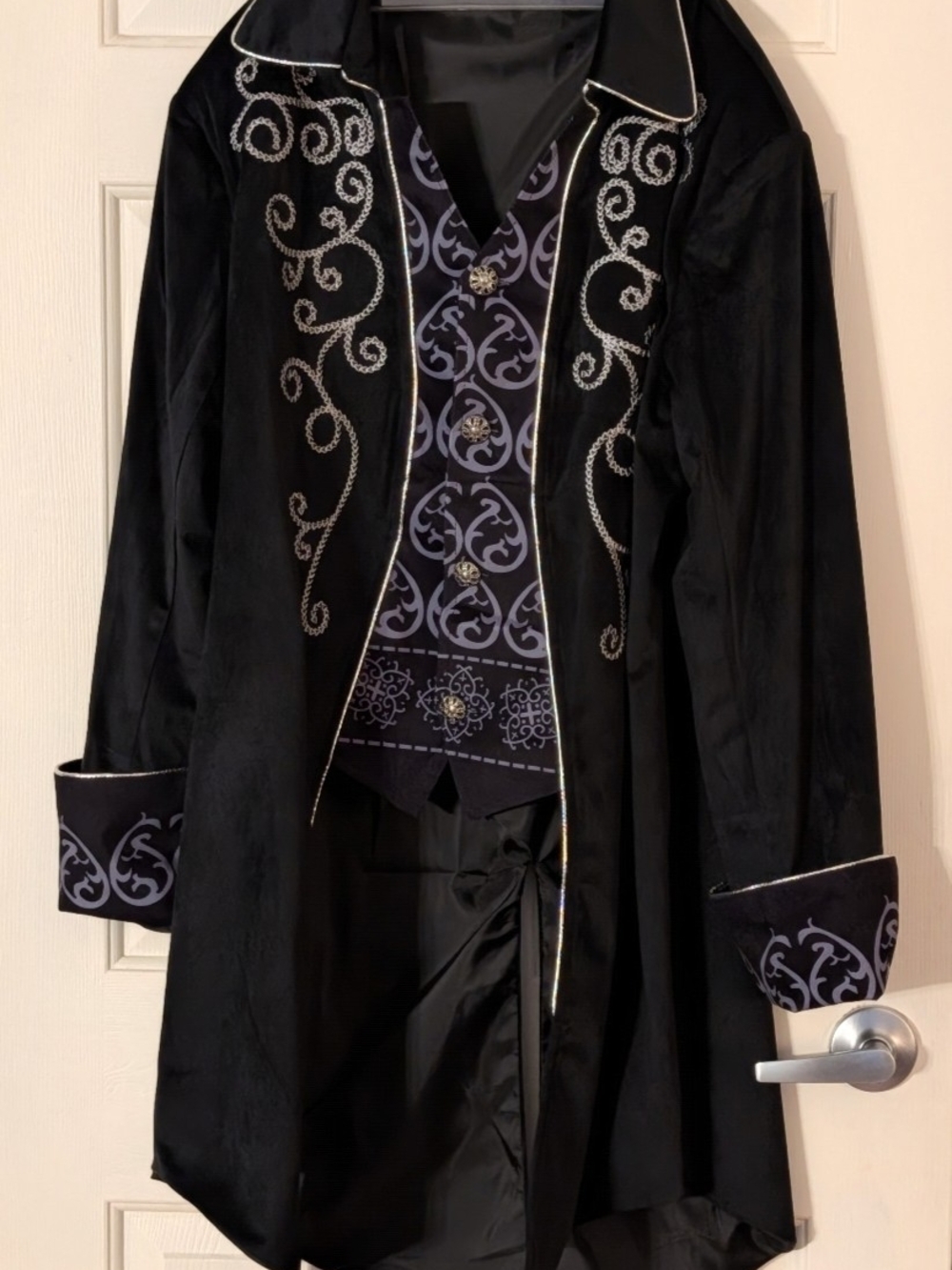 Men's Halloween Costume